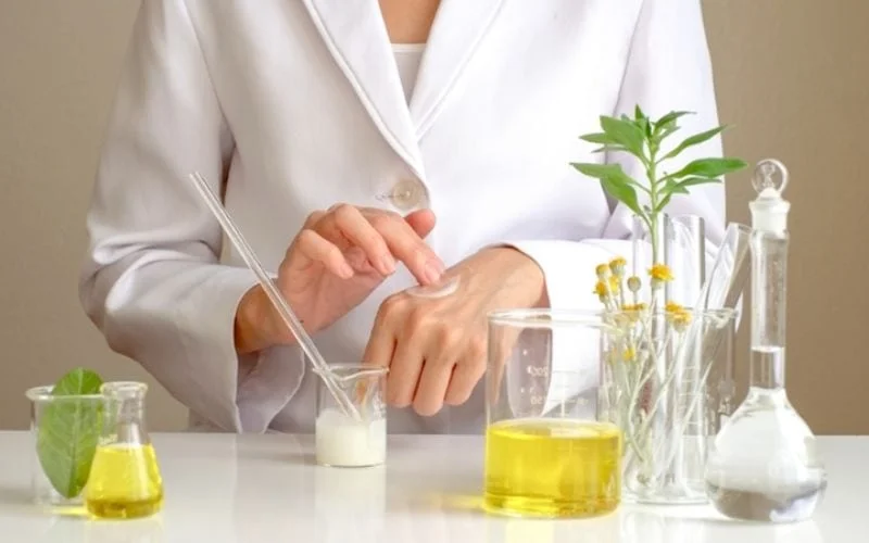 Hiểu đúng về thành phần mỹ phẩm: Những chất nên và không nên có
