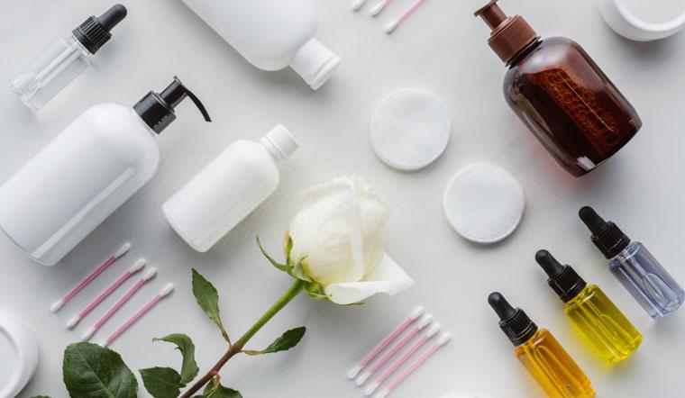 Lựa chọn và so sánh ưu điểm mỹ phẩm cao cấp đắt tiền và mỹ phẩm giá rẻ.